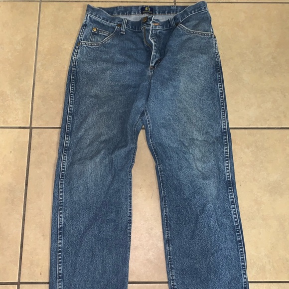 Men's Wrangler Jeans - Picture 2 of 2